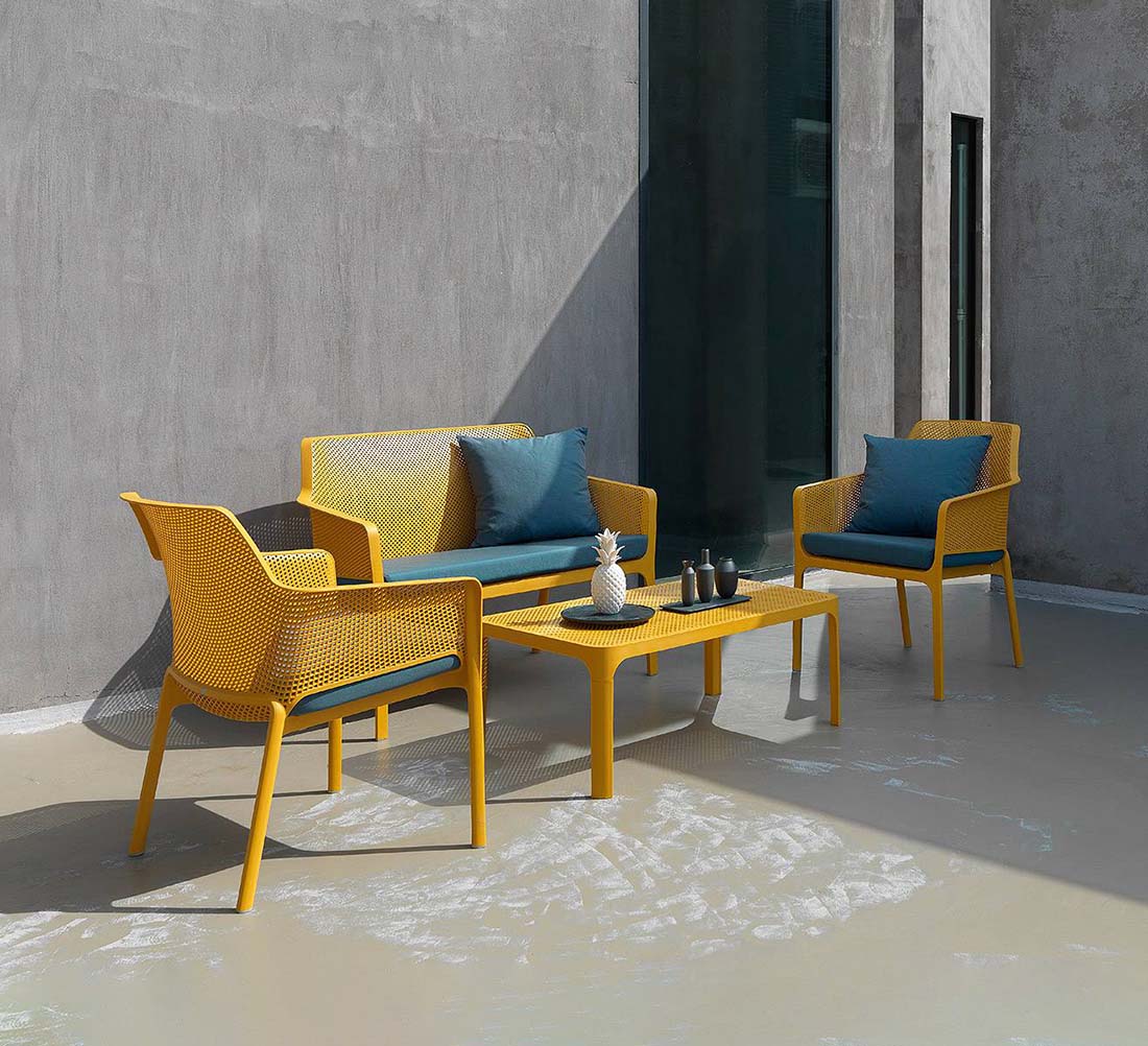 banco-mesa-net-table-jardin-apilable-nardi-exterior-2_d4f3aabc-b7f6-46cd-a963-3d31f02b2bb0